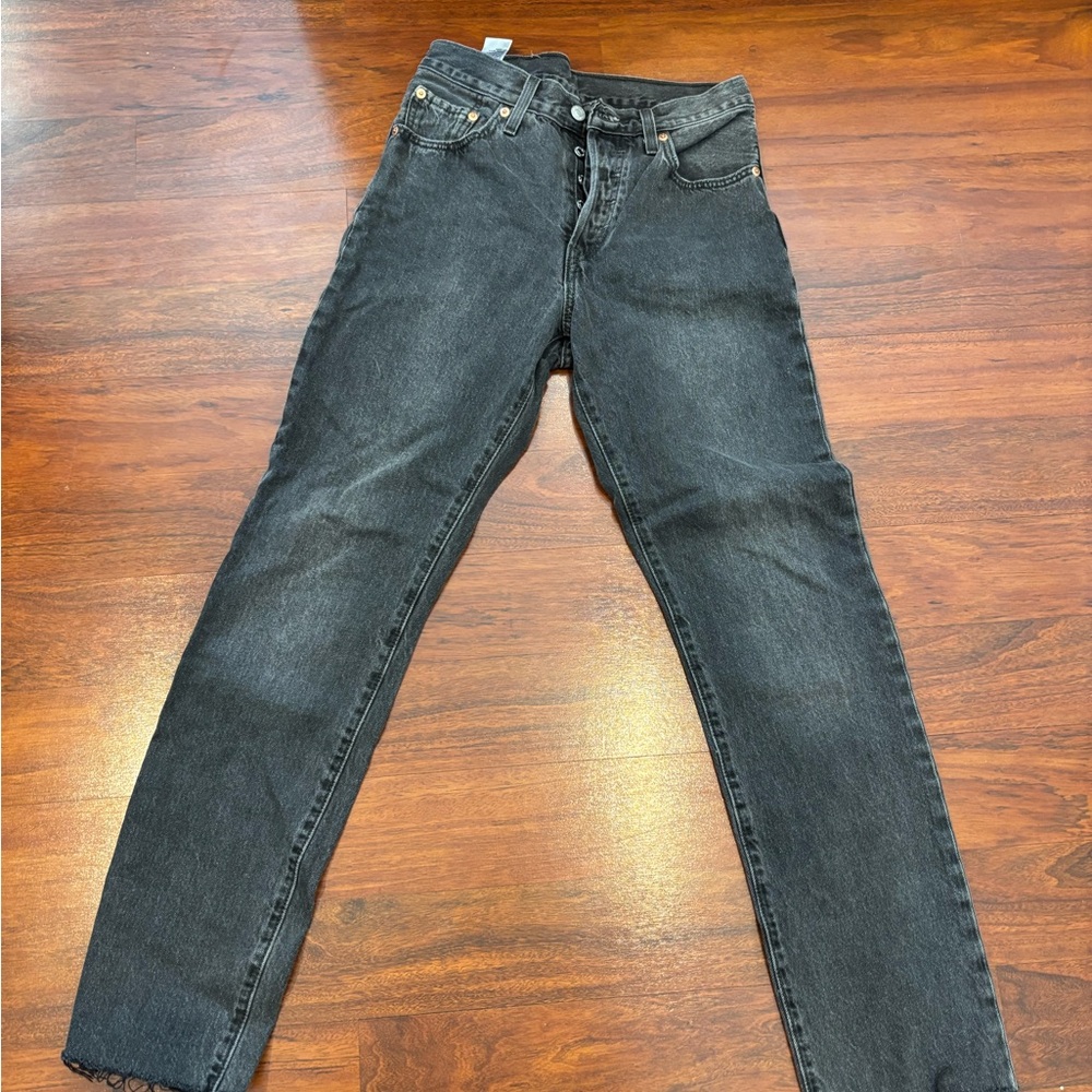 Levi's women's Dark Gray Skinny Jeans